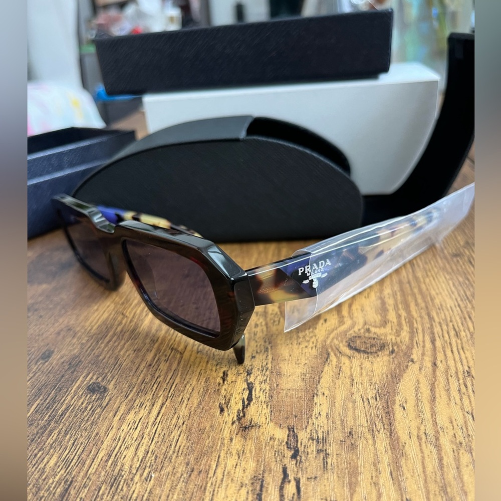 New Prada Havana violet shades